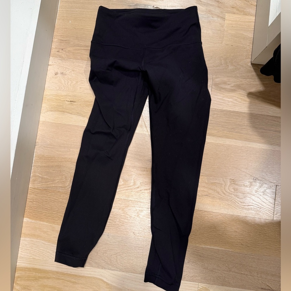 Lululemon Black Wunder Train High-Rise Ribbed Leggings tight 25” size 6 - Picture 2 of 5